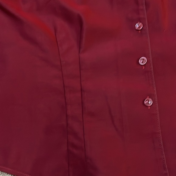 Perfect color for the upcoming Holiday Season, a warm rich red - Picture 8 of 8